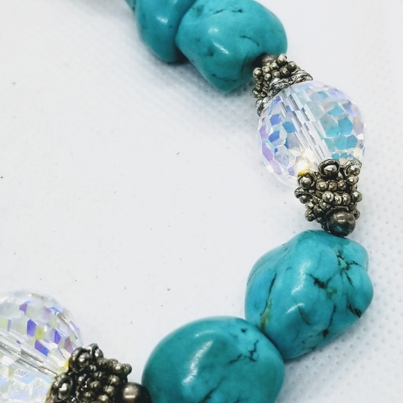 SOUTHWESTERN TURQUOISE STYLE Necklace. - Picture 4 of 6